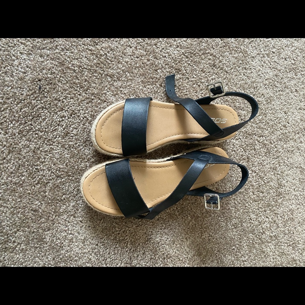 Black platforms
